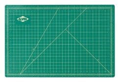 Alvin Professional Self-Healing Cutting Mat, 12" x 18", Green/Black (GBM1218)