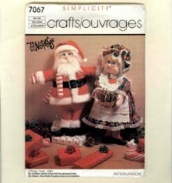 Simplicity 7067 sewing pattern makes 20" Santa Doll & 21" Mrs. Claus & Clothes