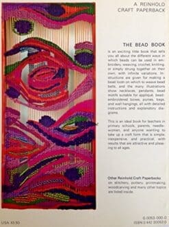 The Bead Book: Sewing and Weaving with Beads (Danish and English Edition)