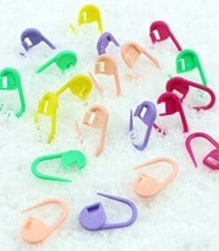 TKmell 100PC Mix Color Knitting Stitch Counter Crochet Locking Stitch Markers Stitch Needle Clip Knitting Crochet Markers(Color Ship Randomly)