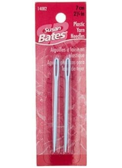 Susan Bates 2-Pack Plastic Yarn Knitting Needle, 2-3/4-Inch